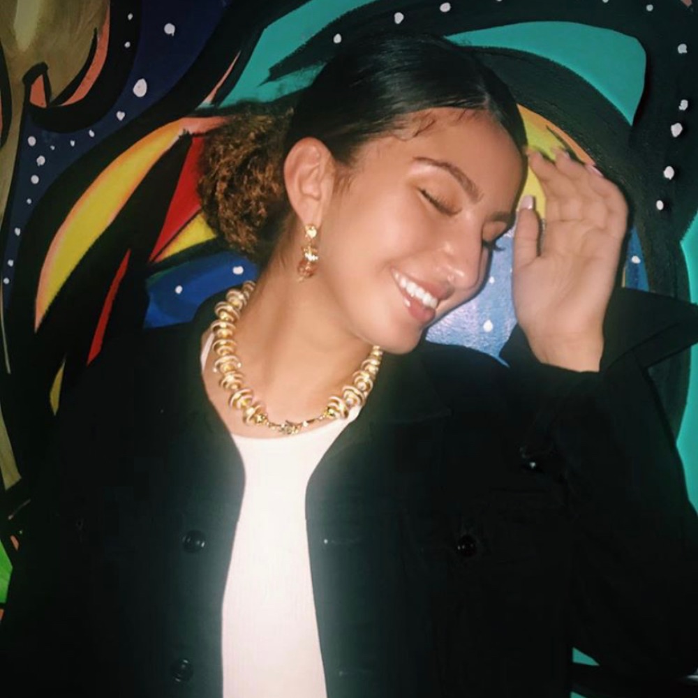 Meet your Posher, Livia juliette